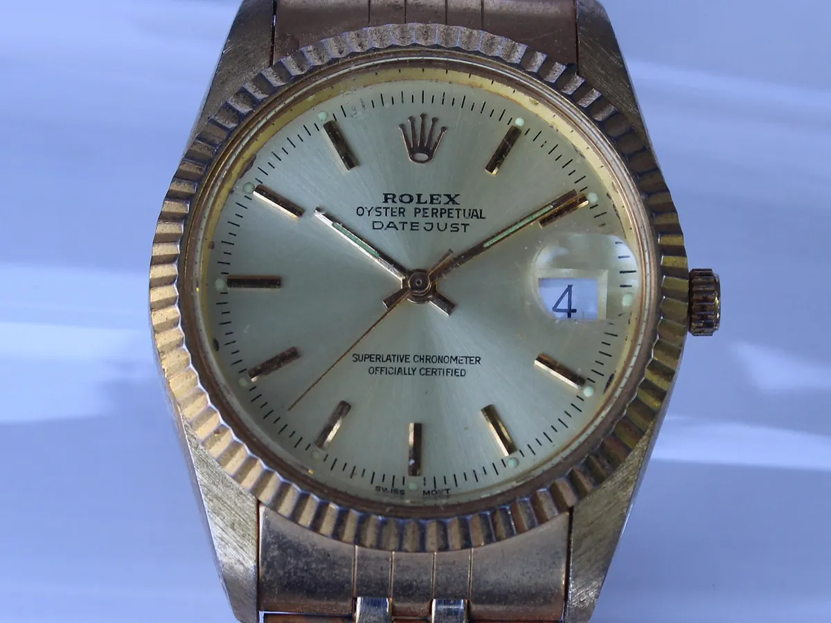 Real vs fake Rolex: a counterfeit Datejust, identified as fake by its source